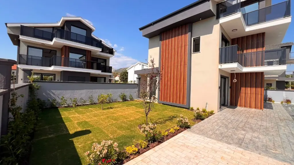 House in Calis